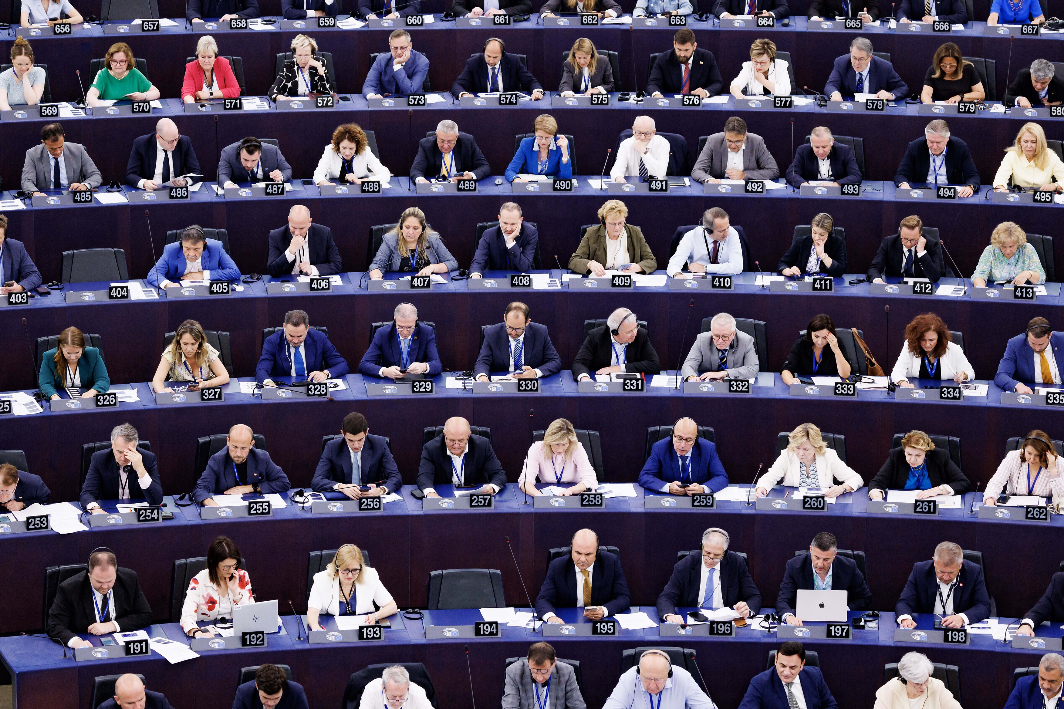 5 motive pentru care munca de eurodeputat este mai puțin distractivă decât înainte