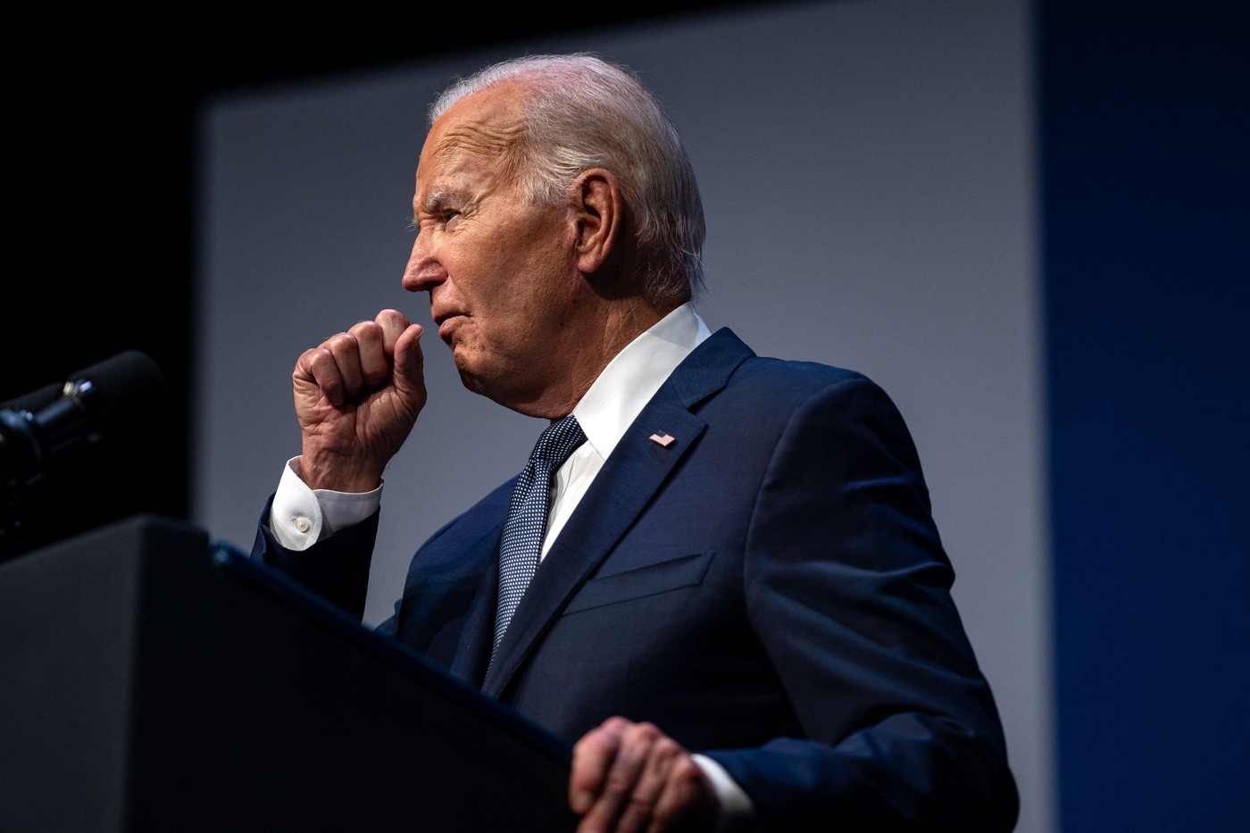 Biden îi înfurie pe democrați cu o postare ciudată pentru donații pe X: „Sunt bolnav”