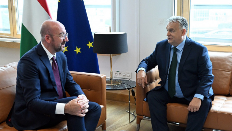 viktor orban si charles michel in dialog pe canapea