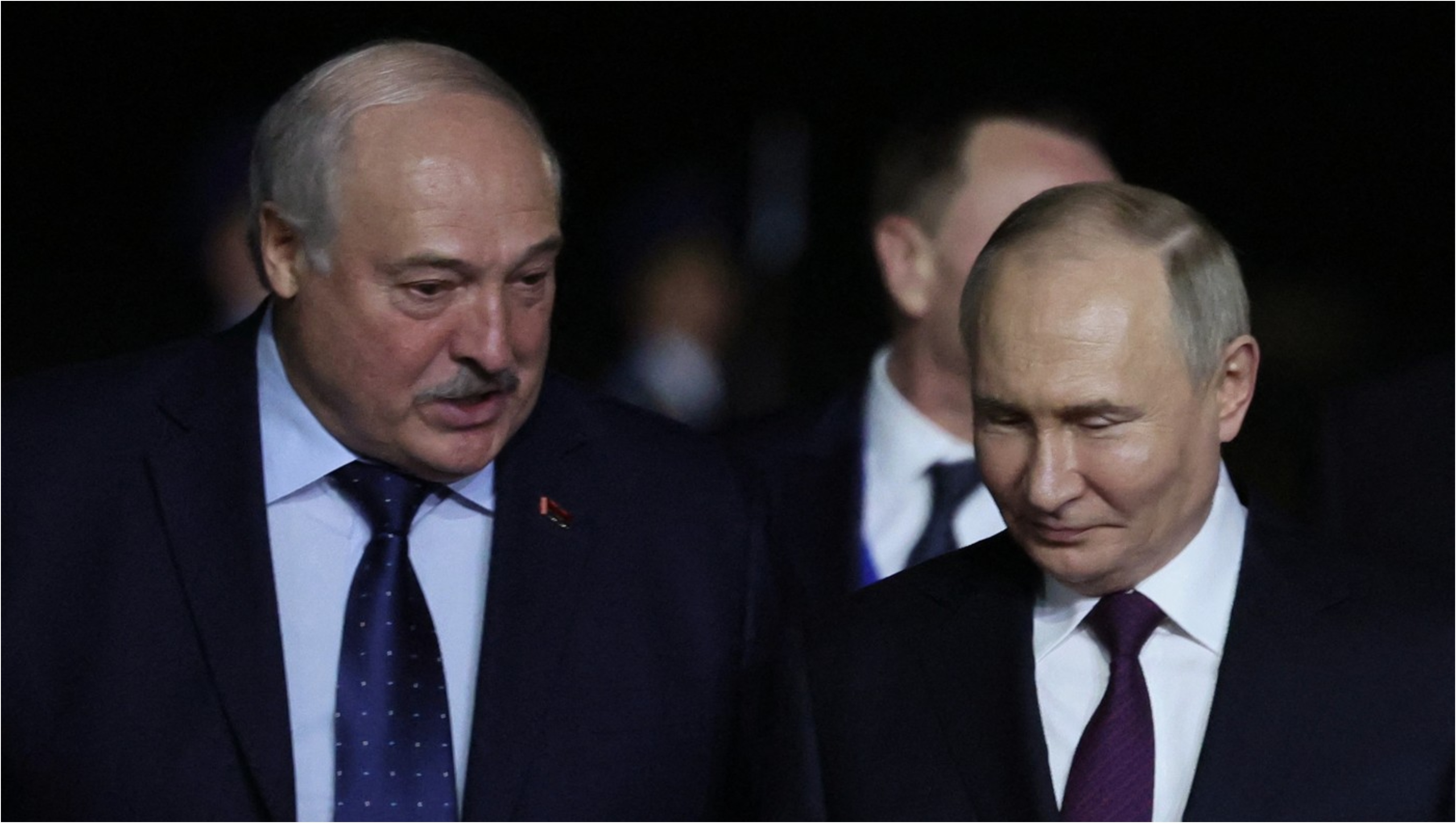 Cum se va încheia tirania lui Alexandr Lukașenko, vasalul lui Putin care conduce Belarusul de 30 de ani (Politico)