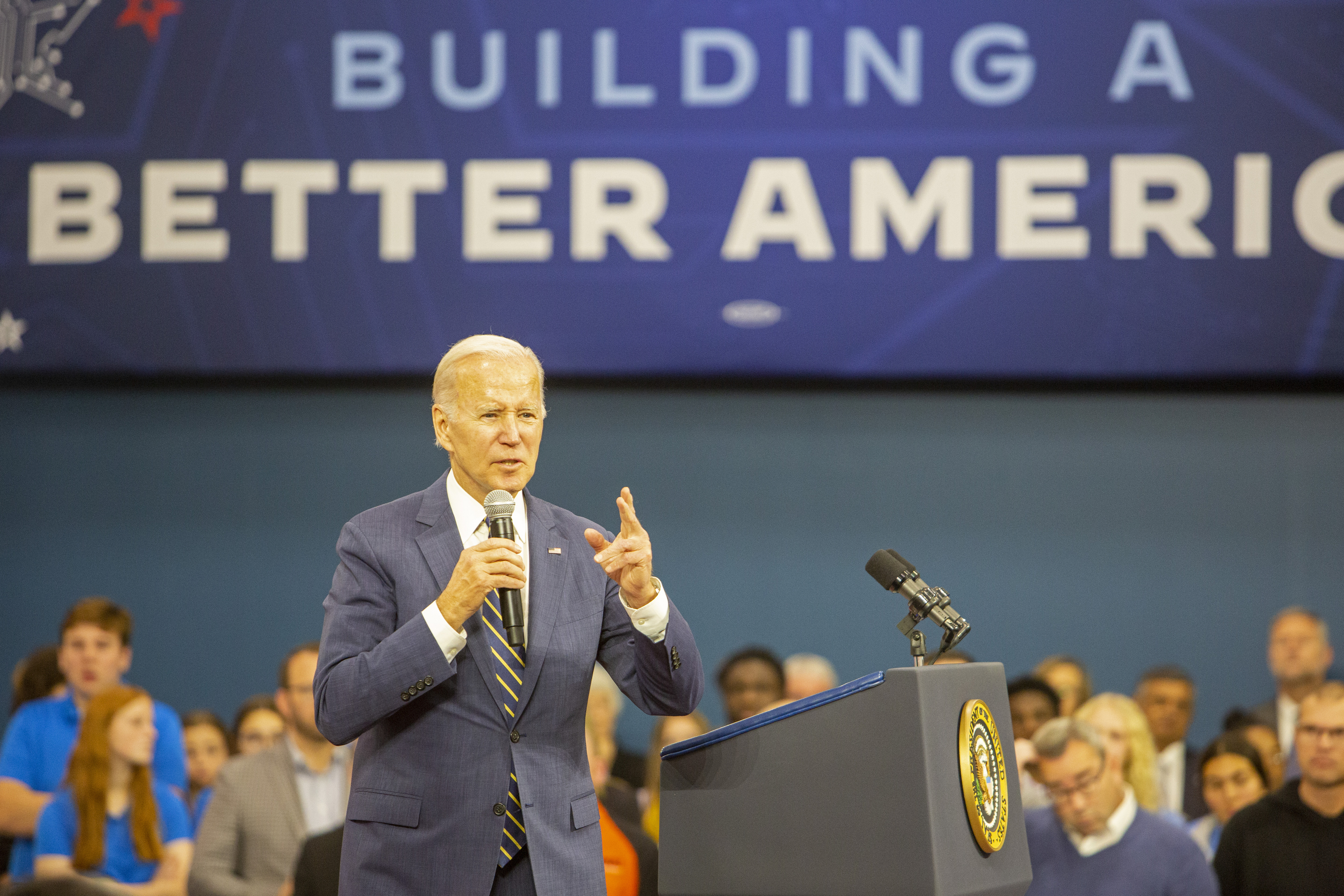 Cine l-ar putea înlocui pe Joe Biden în cursa pentru Casa Albă