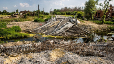 sat distrus de rusi in regiunea harkov