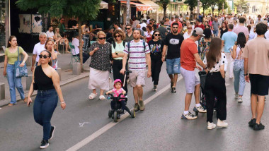 Promenada pe Calea Victoriei