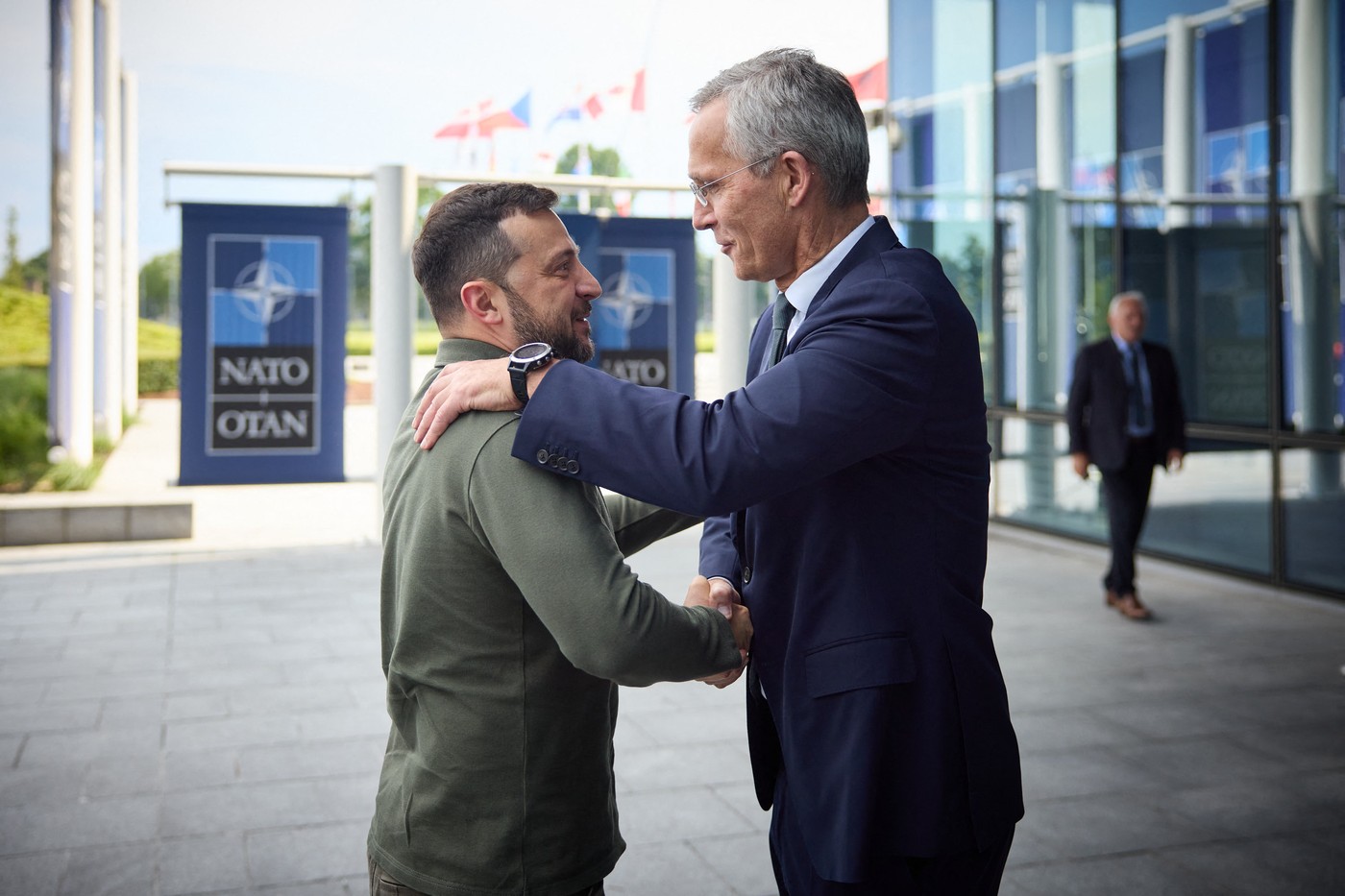 Stoltenberg: Ucraina va primi mai mult ajutor militar, dar este prea devreme pentru o decizie de aderare la NATO