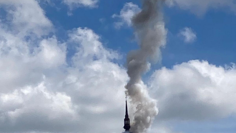 Incendiu la turla catedralei din Rouen. Foto: primarul din Rouen:X