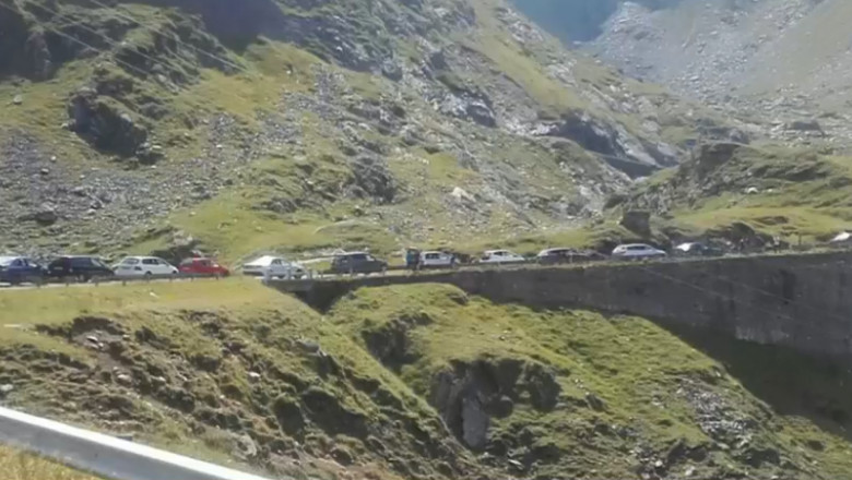 coada de masini pe transfagarasan