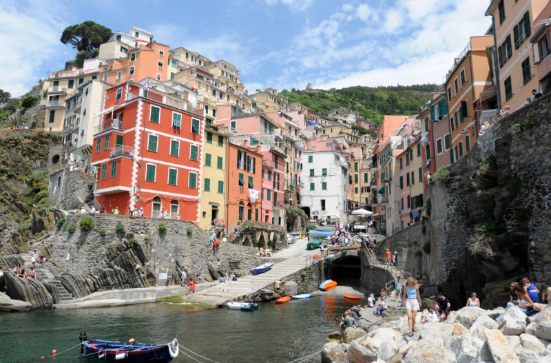 Italy, Cinque Terre: Riomaggiore finally reopen Cinque Terre 'Lovers' Lane' (Via dell'Amore)