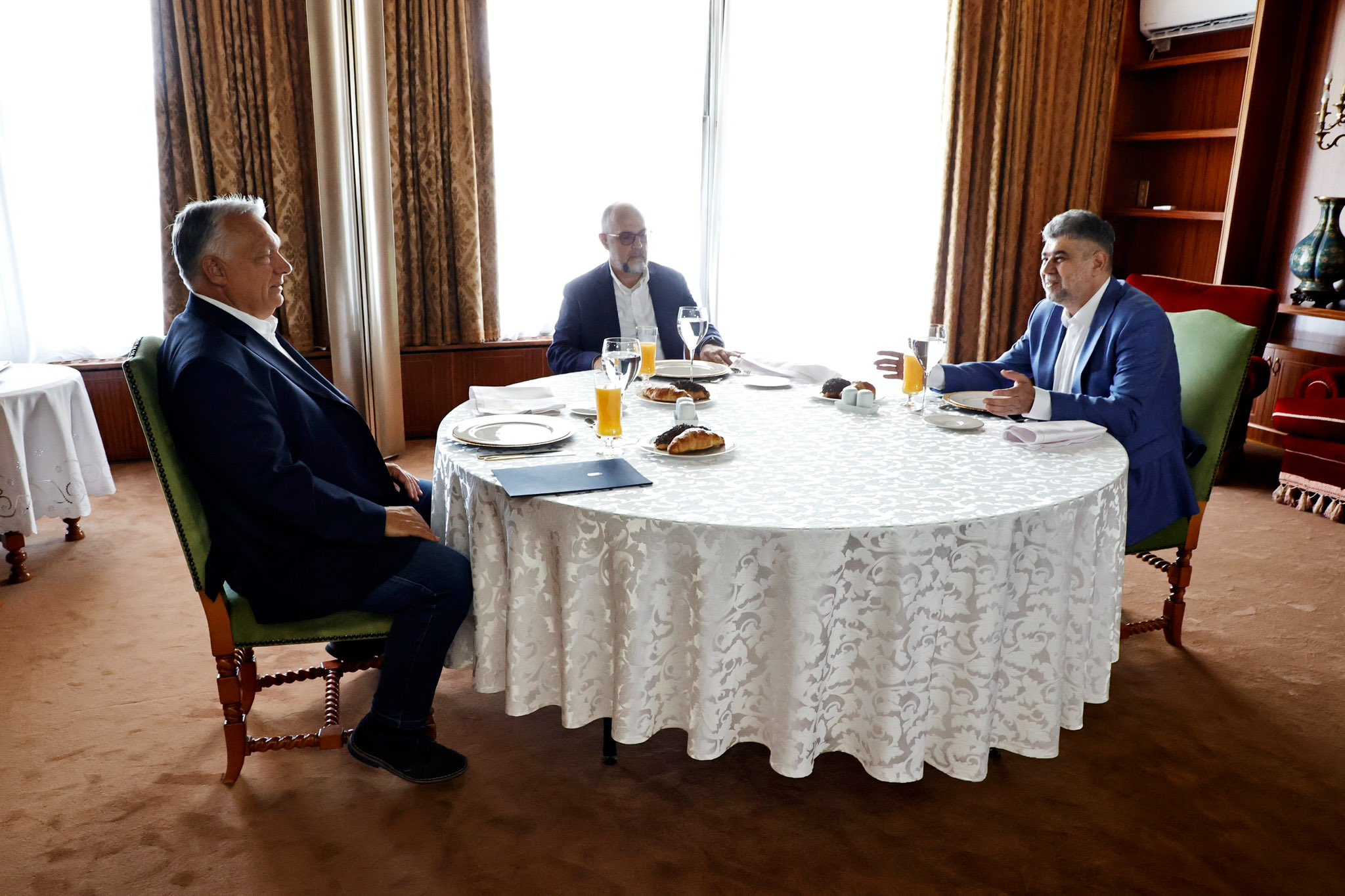 După discuția cu Ciolacu, Viktor Orban a promis că va pune aderarea completă a României la Schengen pe agenda UE, în această toamnă
