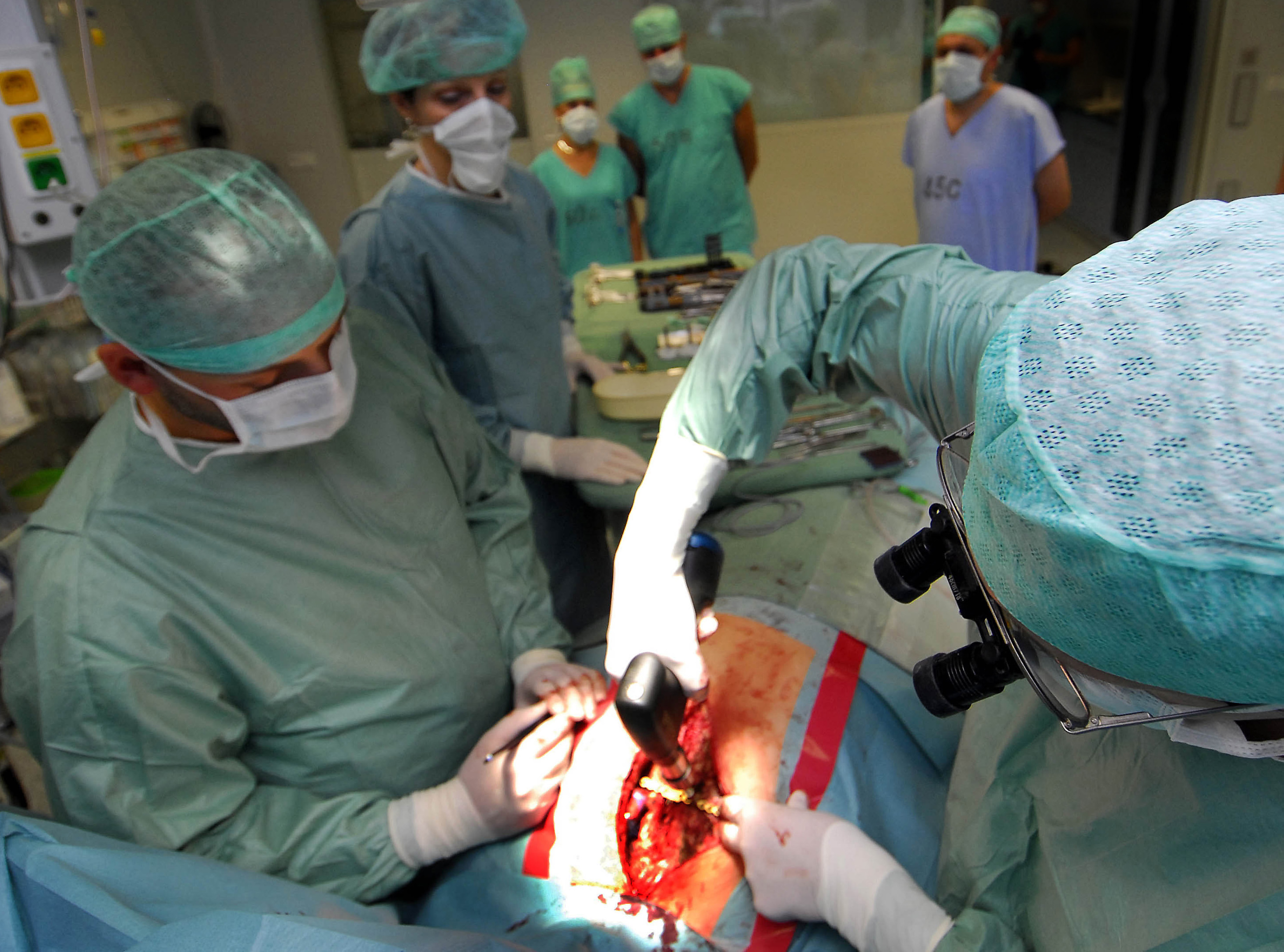 Statele Unite. Un pacient a primit o inimă din titan până a fost găsită una compatibilă pentru transplant
