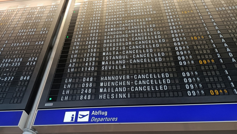 Haosul provocat de activiștii climatici pe aeroportul din Frankfurt am Main. Foto: Profimedia Images