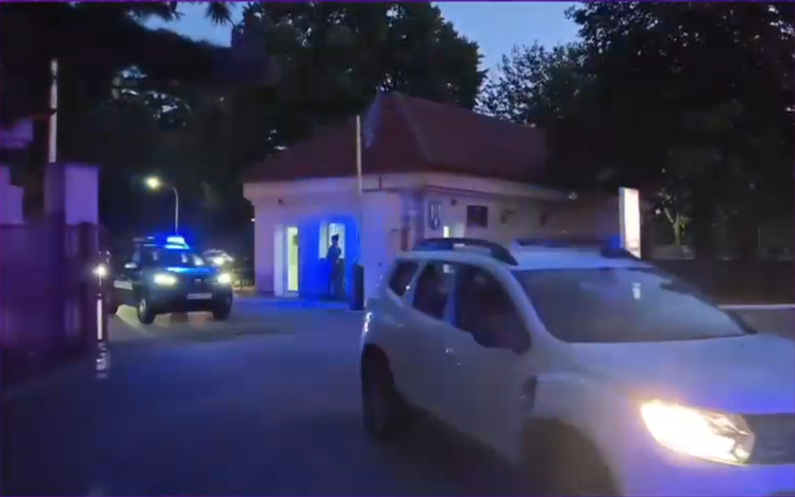 Descinderi în șase locații din Timiș și Arad la traficanți de migranți. 30 de străini, inclusiv copii, fără documente au fost ridicați