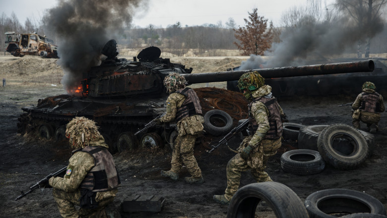 armata ucraineană care face exerciții militare