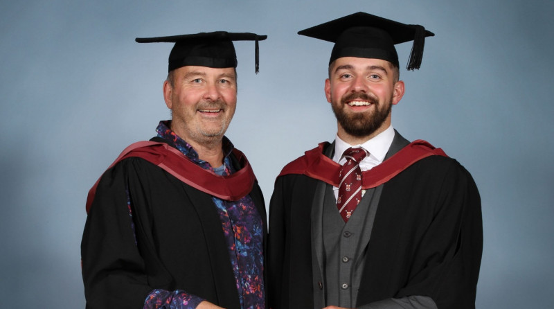 jonny-clothier-carter-ceremonie-absolvire-facultate