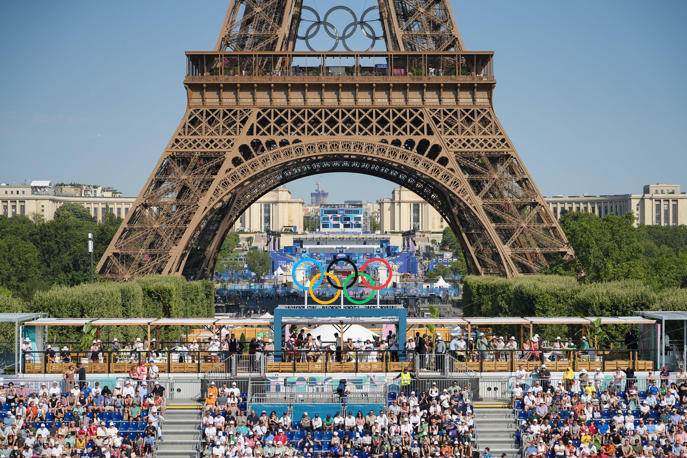 Primărița Parisului vrea să păstreze în oraș inelele olimpice de pe Turnul Eiffel și încă două simboluri ale olimpismului