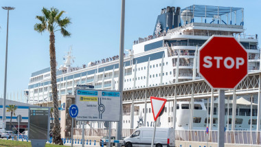 barcelona vas croaziera turisti