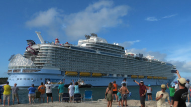 Royal Caribbean’s Utopia of the Seas sets sail on inaugural cruise from Port Canaveral