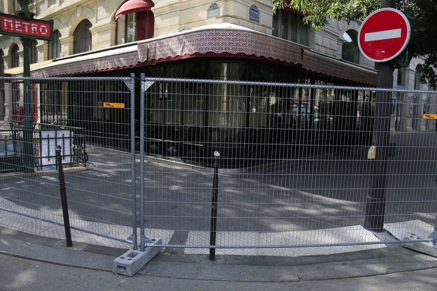 „O închisoare în aer liber”: Restaurantele din Paris sunt pustii ca în pandemie înainte de Jocurile Olimpice. Proprietarii sunt furioși