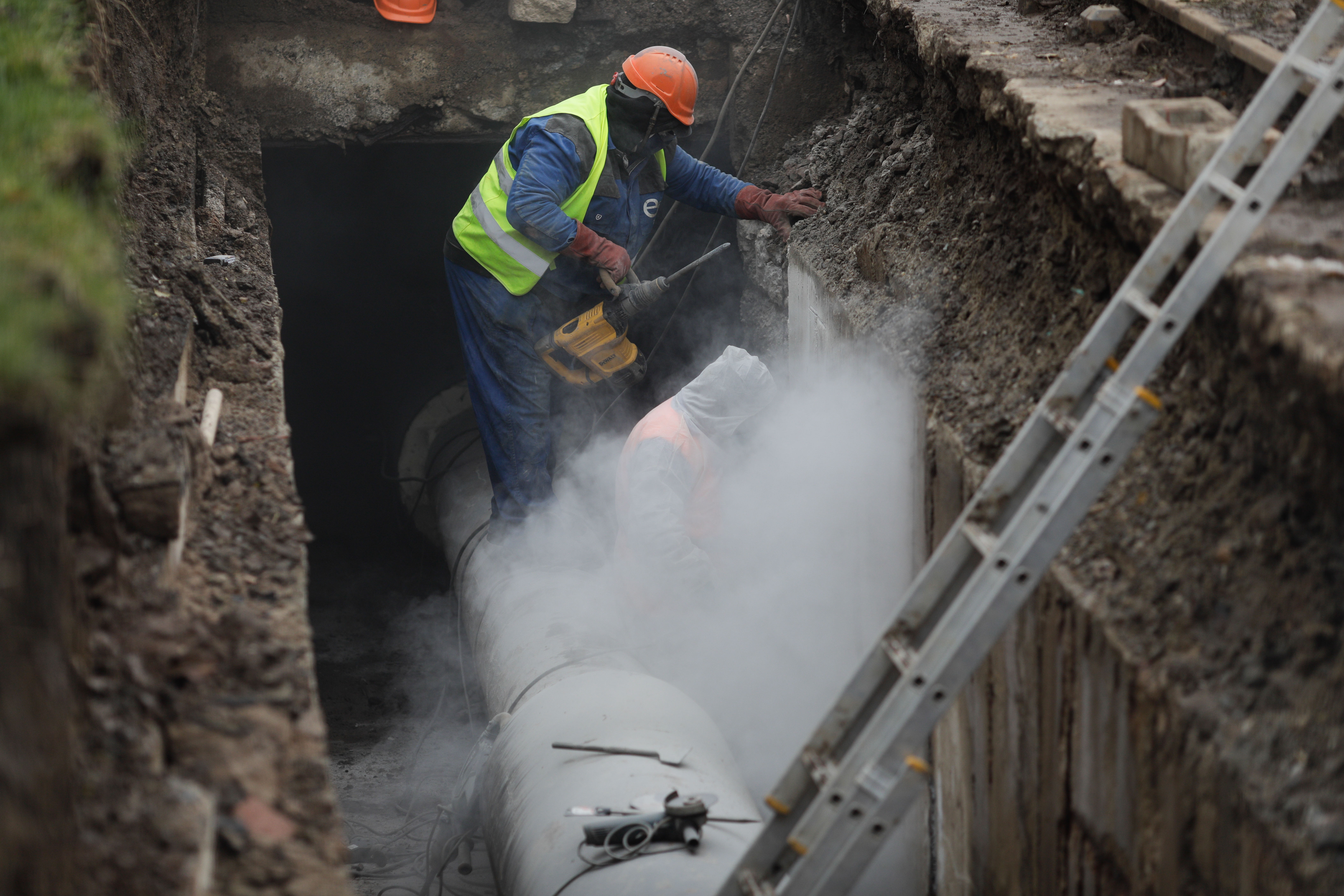Peste 400 de blocuri din Capitală rămân fără apă caldă. Compania Termoenergetica București anunţă lucrări
