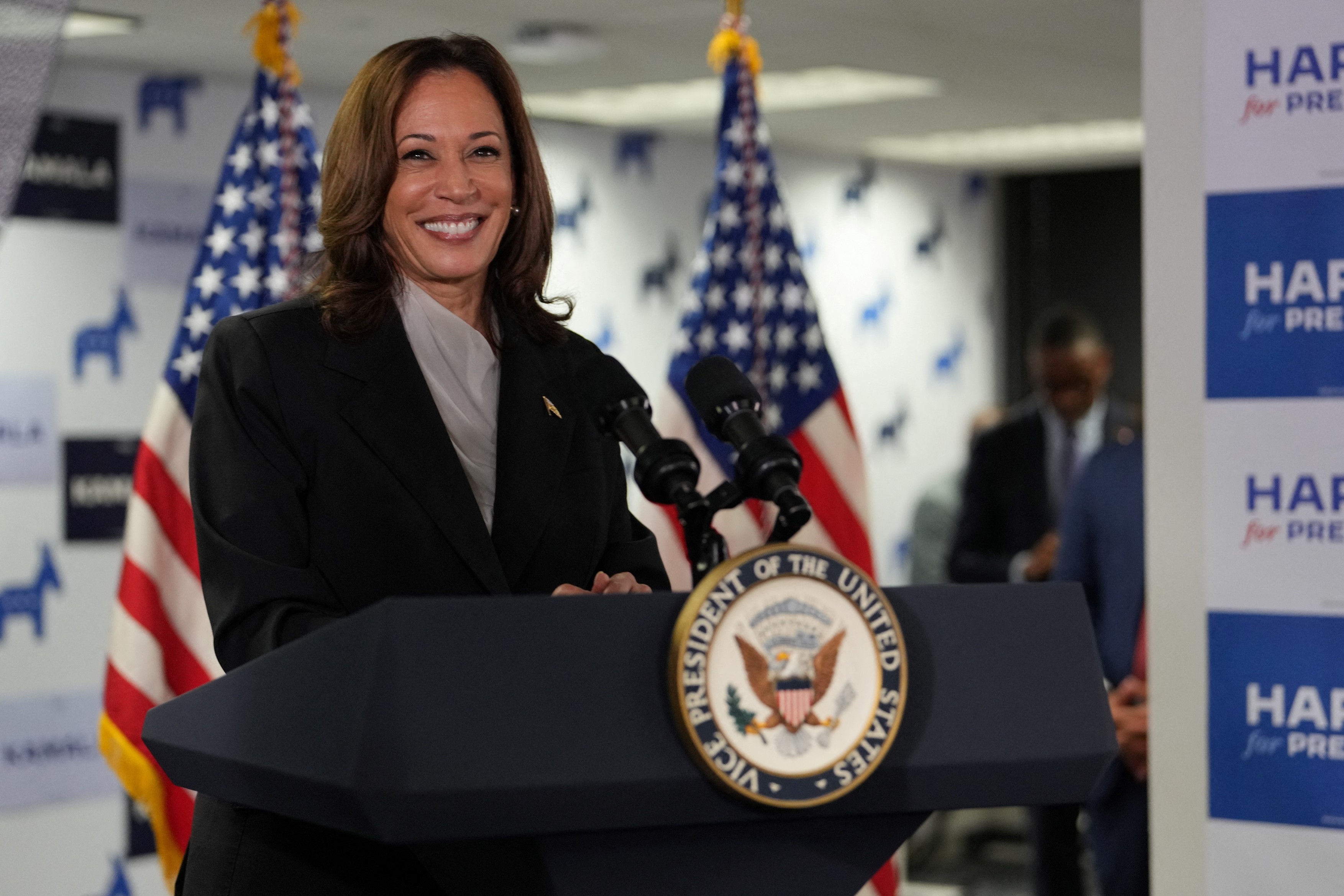 Poate Kamala Harris să îl învingă pe Donald Trump? Care sunt punctele ei forte și vulnerabilitățile