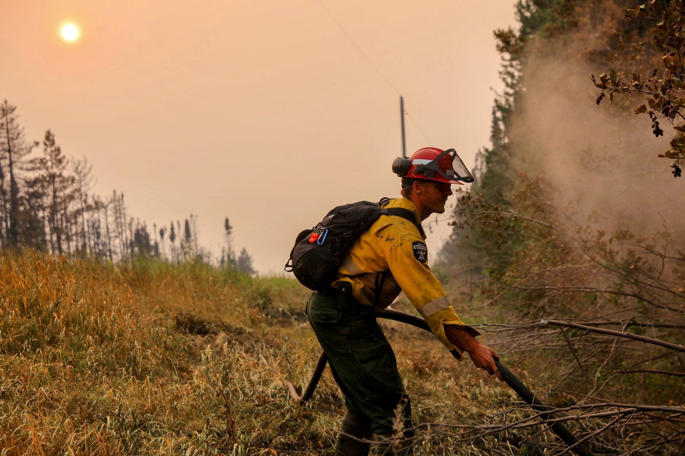 Canada, afectată de incendii de vegetație. Mii de persoane din Jasper au trebuit să evacueze orașul