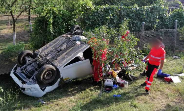 Accident grav în județul Cluj: Un bărbat a murit și un altul a fost rănit după coliziunea dintre două mașini și un TIR