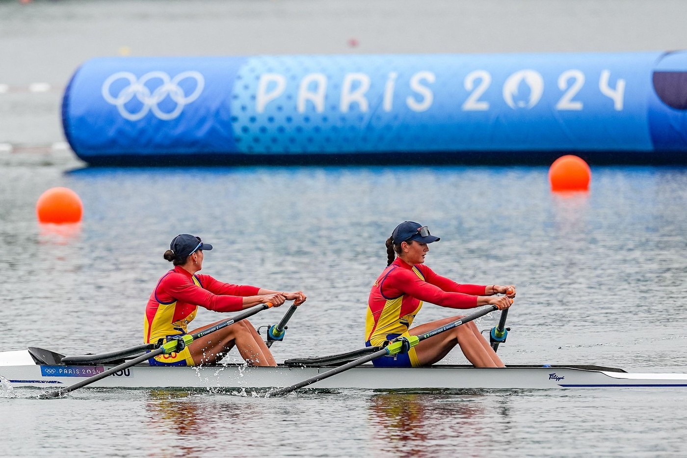 JO 2024. Cursă formidabilă: Campioanele olimpice Ancuța Bodnar și Simona Radiș s-au calificat în finala de dublu vâsle