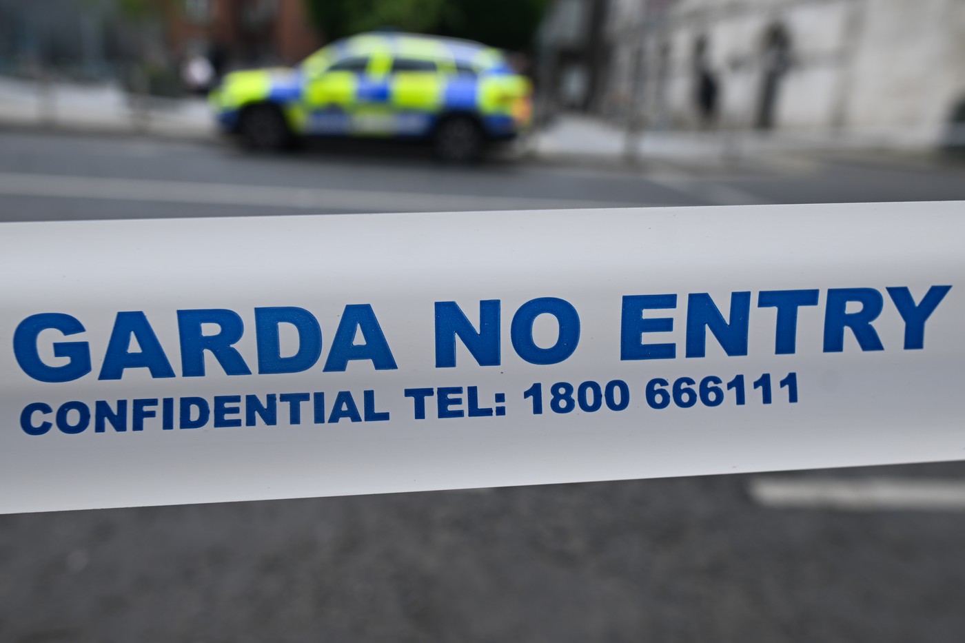 Un elicopter s-a ciocnit de o clădire într-o localitate din Irlanda. Sunt mai multe victime, potrivit autorităților