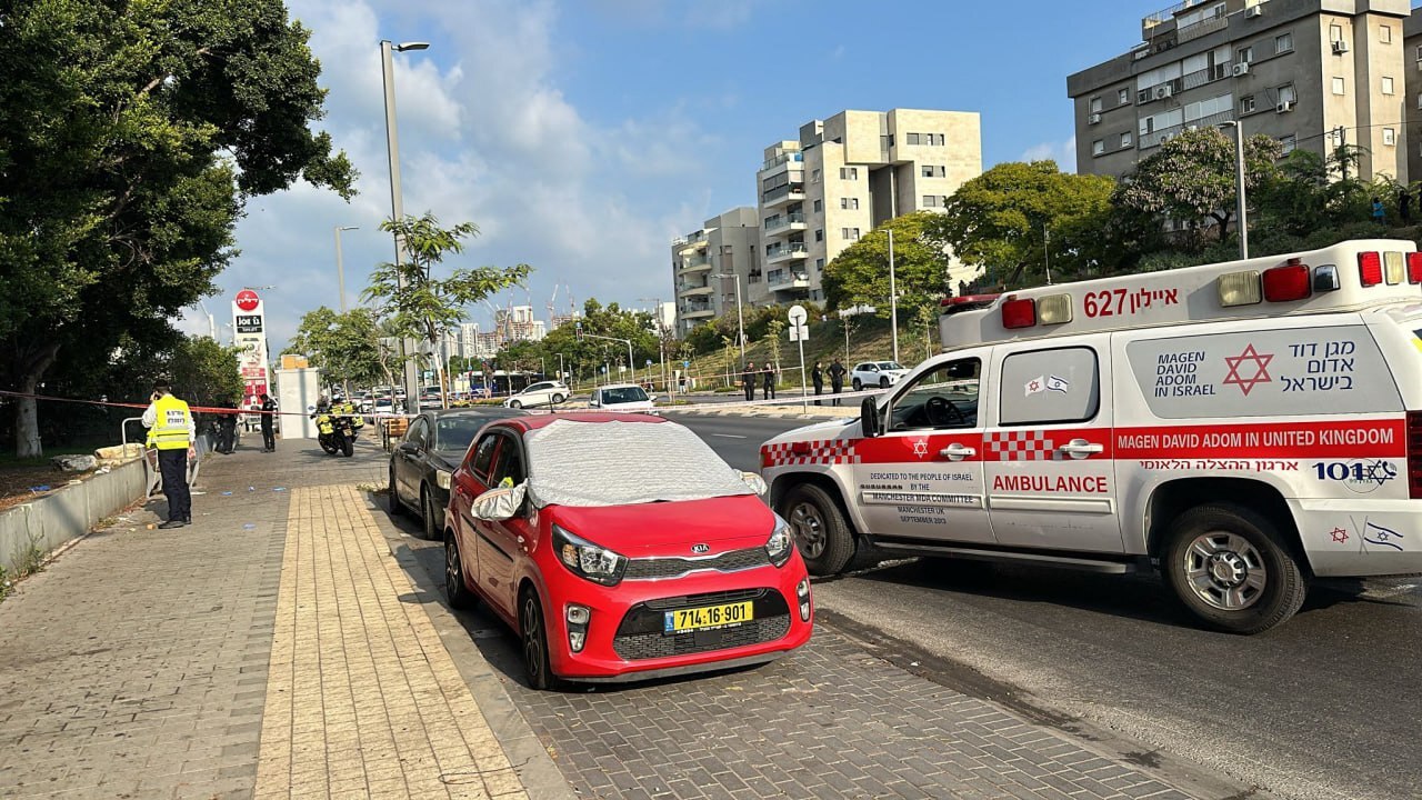 Un atac terorist a avut loc în apropiere de Tel Aviv. Două persoane au murit și alte două au fost rănite. Atacatorul a fost împușcat
