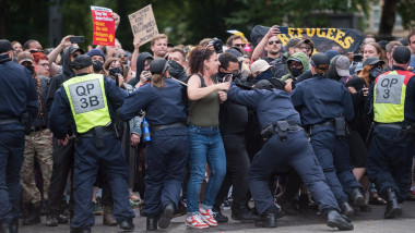 proteste violente in uk