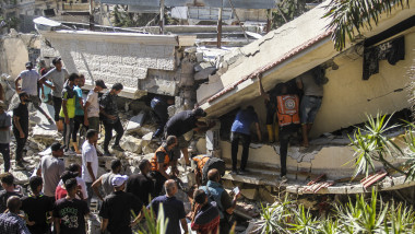 Israeli attack on school where displaced Palestinians took refuge in Gaza City