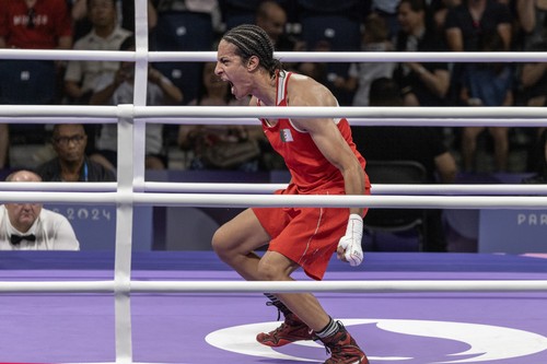 JO 2024. Tatăl controversatei pugiliste Imane Khelif: „A fost crescută ca o fată. Am crescut-o să muncească şi să fie curajoasă”