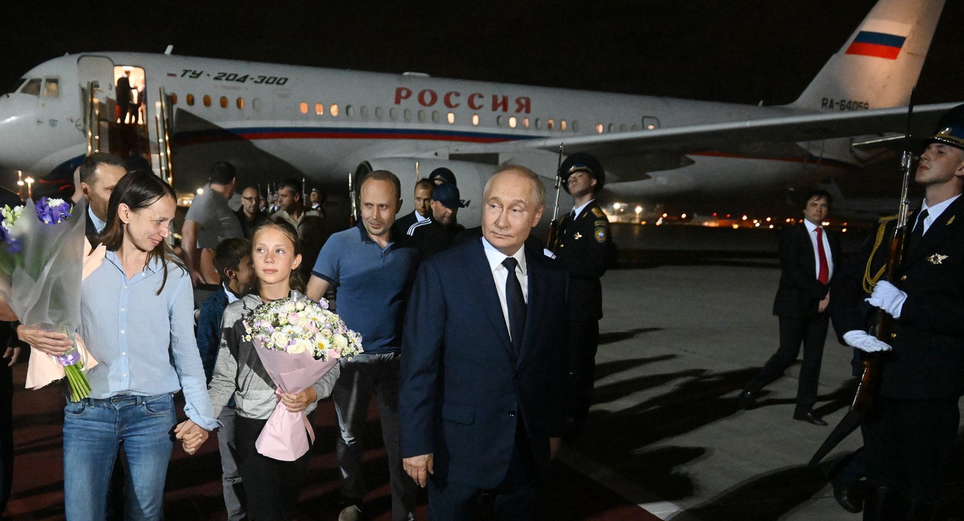 „Eroii” abandonați în ghearele Kremlinului: Cine sunt prizonierii din Rusia care nu au fost dați la schimb pentru spionii lui Putin