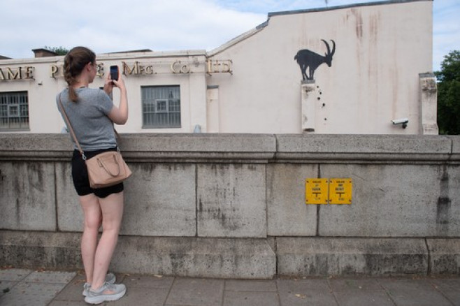 Banksy Unveiled at Kew Bridge,London