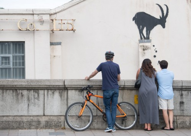 Banksy Unveiled at Kew Bridge,London