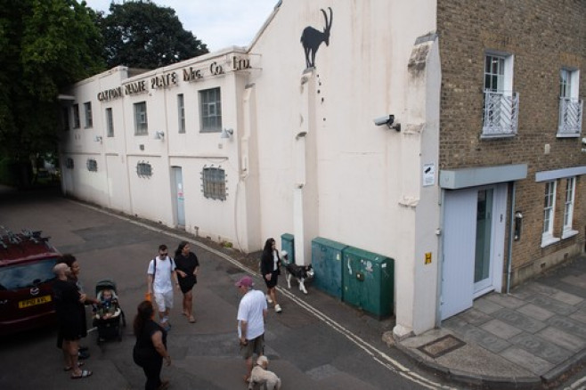 Banksy Unveiled at Kew Bridge,London