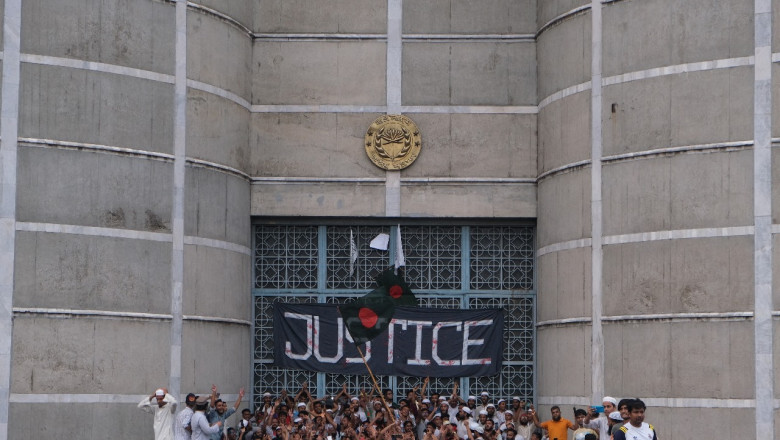 Proteste antiguvern în fața Parlamentului din Bangladesh