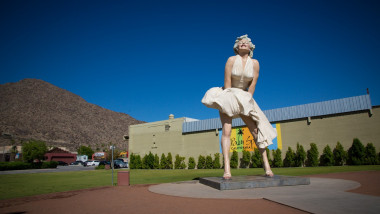 Statuia lui Marilyn Monroe din Palm Springs