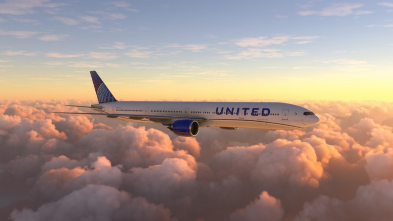 Boeing,777,United,Airlines,Flying,Over,Amazing,Sunset,,26,Jul.