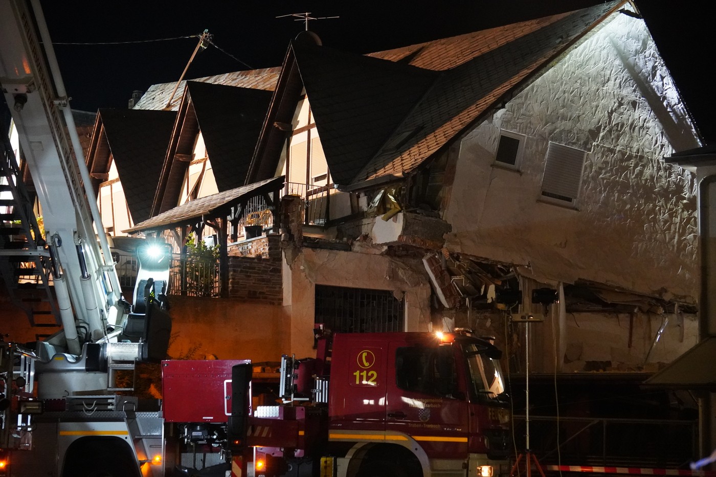 Un hotel din Germania s-a prăbușit parțial, nouă persoane ar fi sub dărâmături