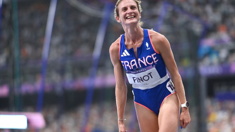 Alice Finot, atleta care a doborât record european la JO 2024, dar a devenit și virală cu propunerea ei în căsătorie. Foto: Profimedia Images