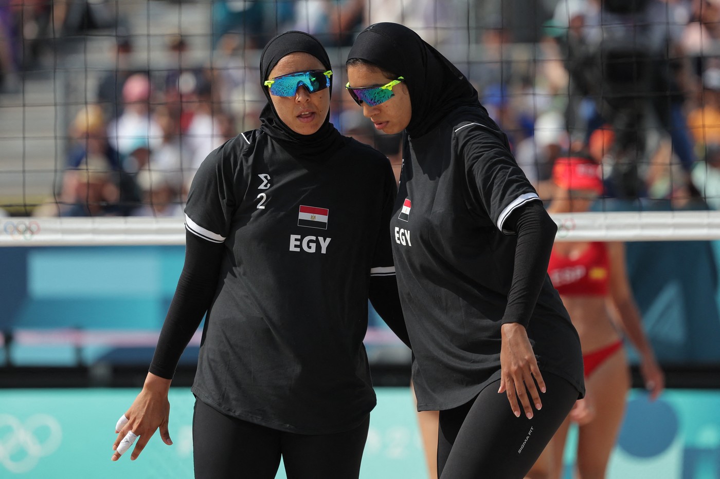 JO 2024: Voleibalistele egiptene au purtat hijab la Paris. Dacă ar fi reprezentat Franța, nu ar fi avut voie să poarte vălul musulman