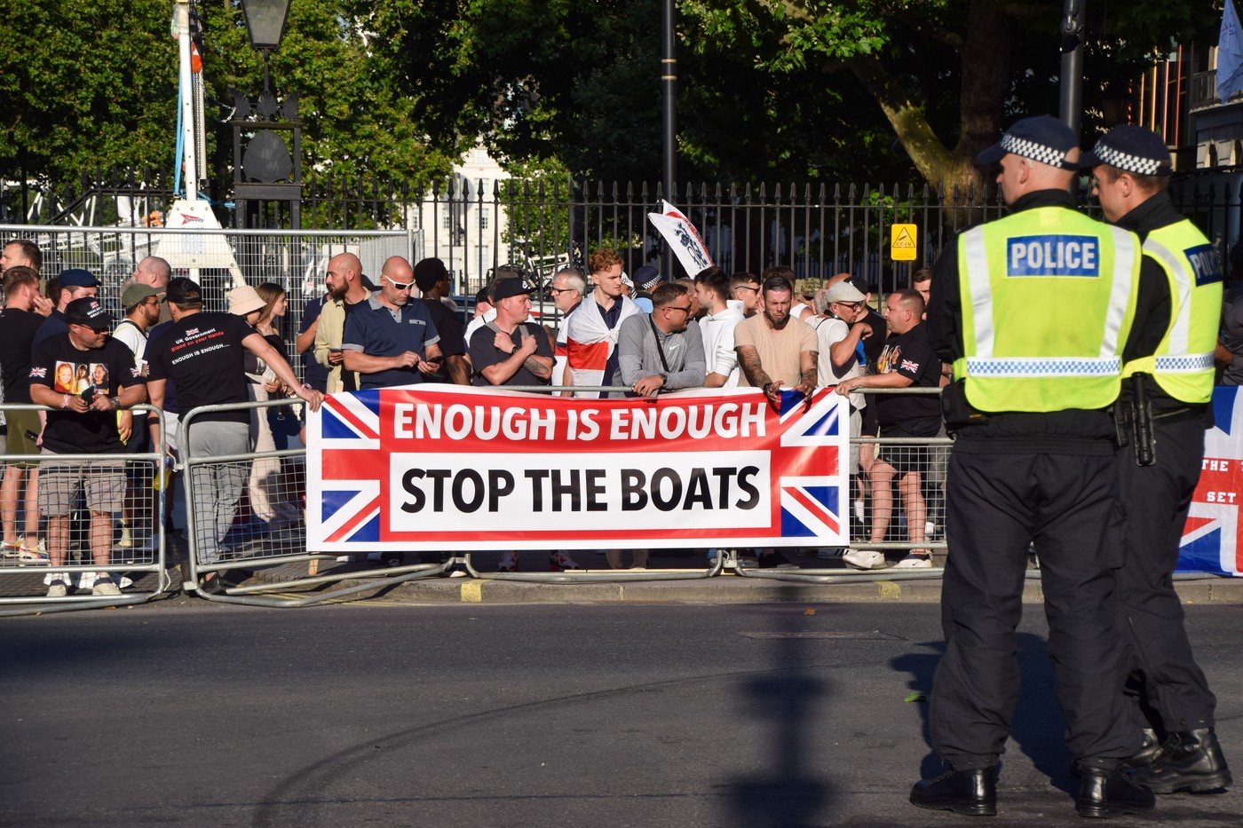 BBC: Cum a organizat extrema dreaptă britanică protestele violente după atacul din Southport
