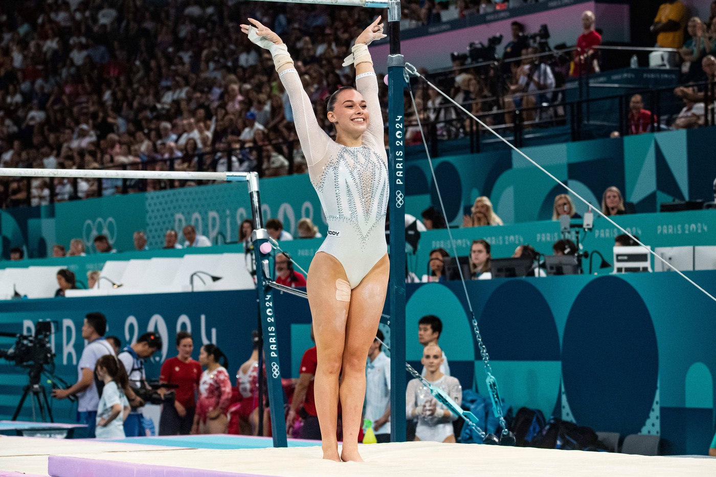 Imagini cu o gimnastă de la JO Paris 2024 au devenit virale pe rețelele sociale. Acum internauții poftesc la parmezan