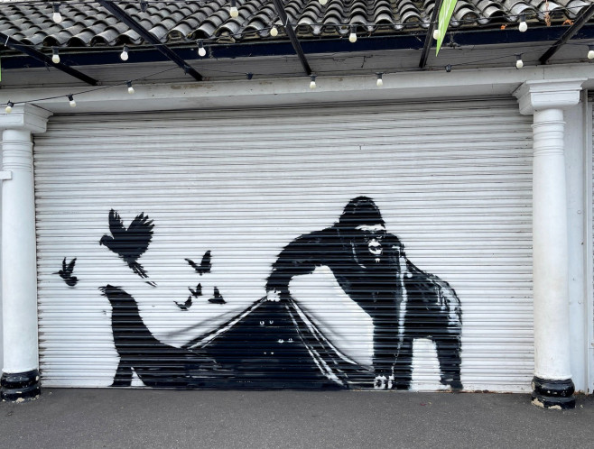 Banksy enthusiast reckons he�s spotted �final mural� - at London Zoo