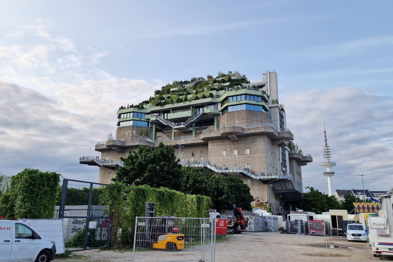 Hamburg Deutschland, Hamburg, St. Pauli, Bunker, Design-Hotel, Eroeffnung, 25.07.2024 Das neue Bunker-Hotel auf dem hist