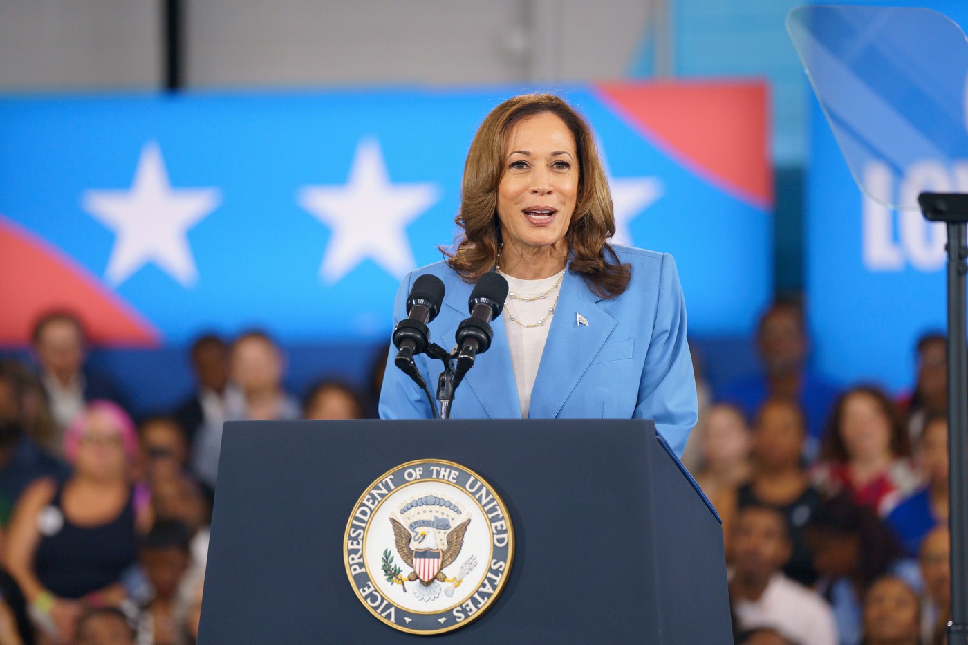 Kamala Harris și-a prezentat agenda economică și l-a depășit la promisiuni pe Biden: subvenție de 25.000 USD pentru ”prima casă”