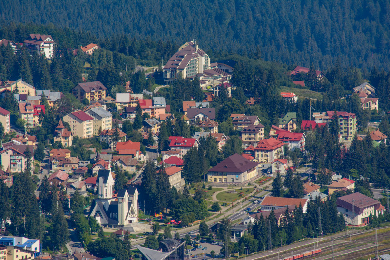 Stațiuni montane pe Valea Prahovei, Predeal România. Foto: Shutterstock