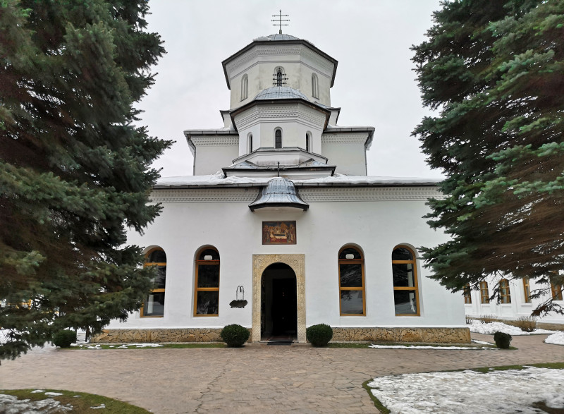 Mănăstirea Tismana din România. Foto Shutterstock