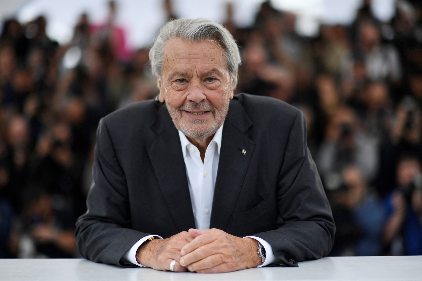 La un an de la moartea lui Alain Delon, începe războiul pentru avere: Fiul cel mic al marelui actor își dă în judecată frații