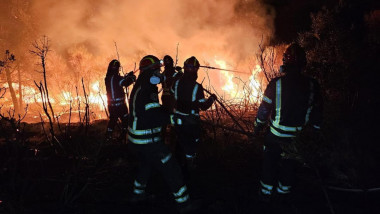 Pompieri incendiu Grecia